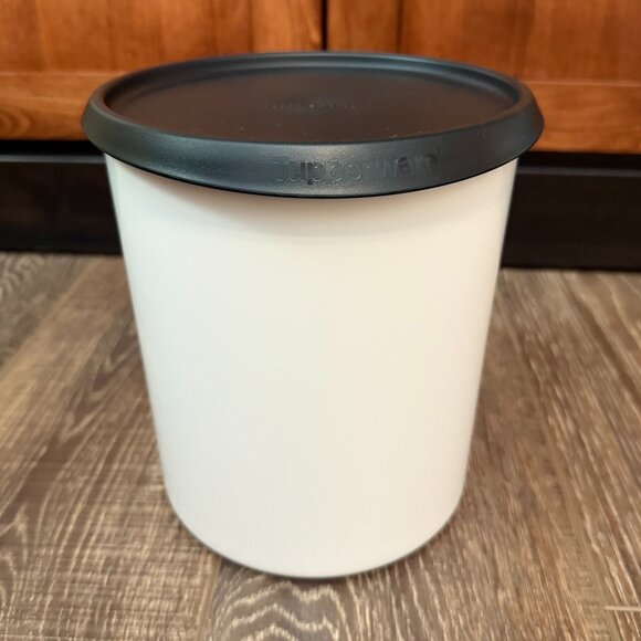 Tupperware One Touch Reminder Canister with Lid - Picture 5 of 12
